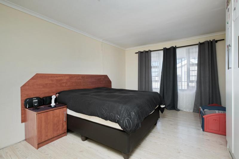 3 Bedroom Property for Sale in Booysens Park Eastern Cape